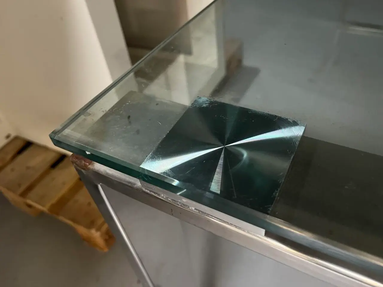 Billede 4 - Glasbord med metal ramme