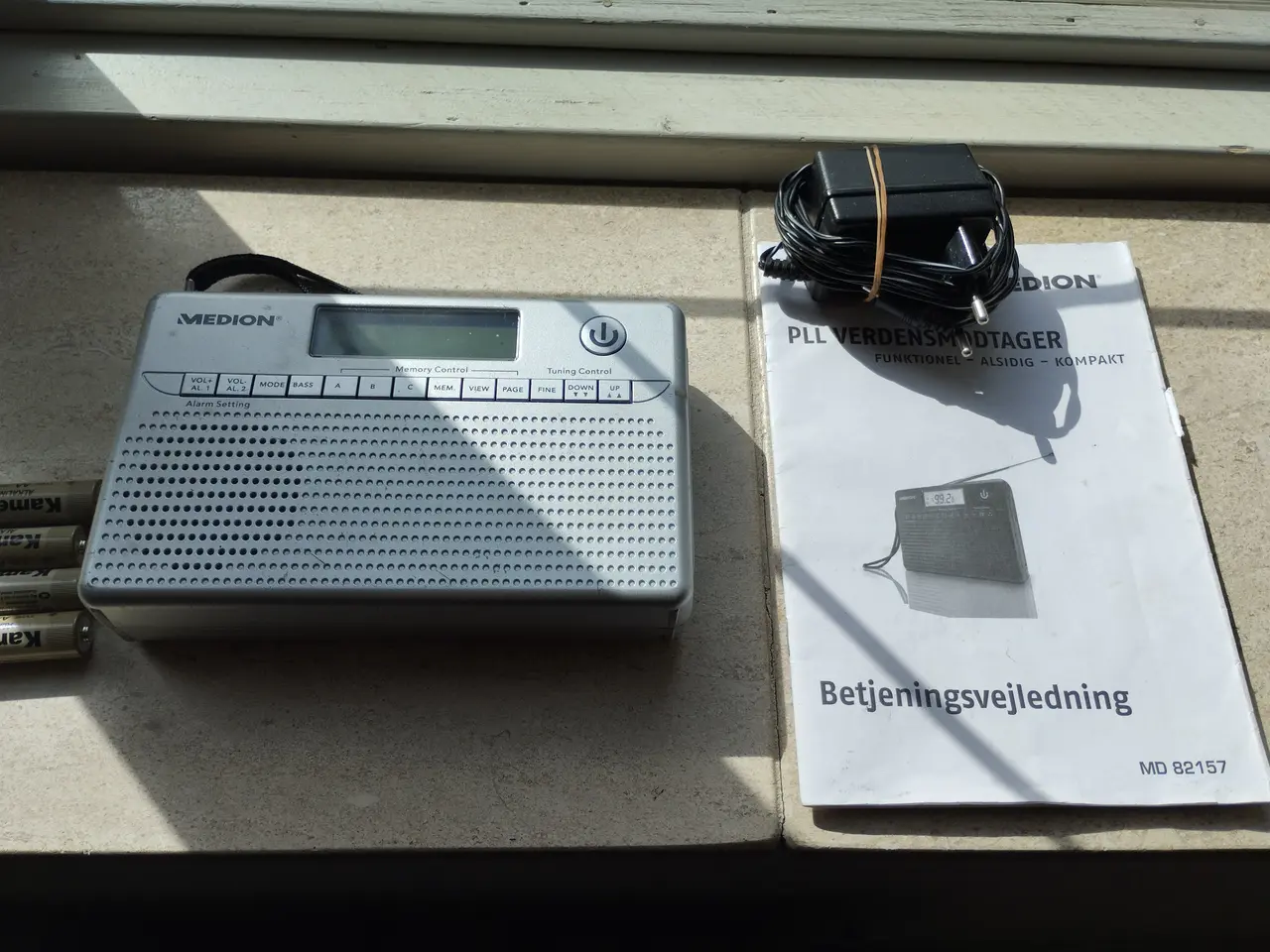 Billede 1 - Sælges lille radio Medion , (50%)