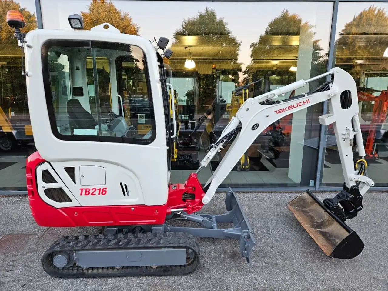 Billede 2 - Takeuchi TB 216
