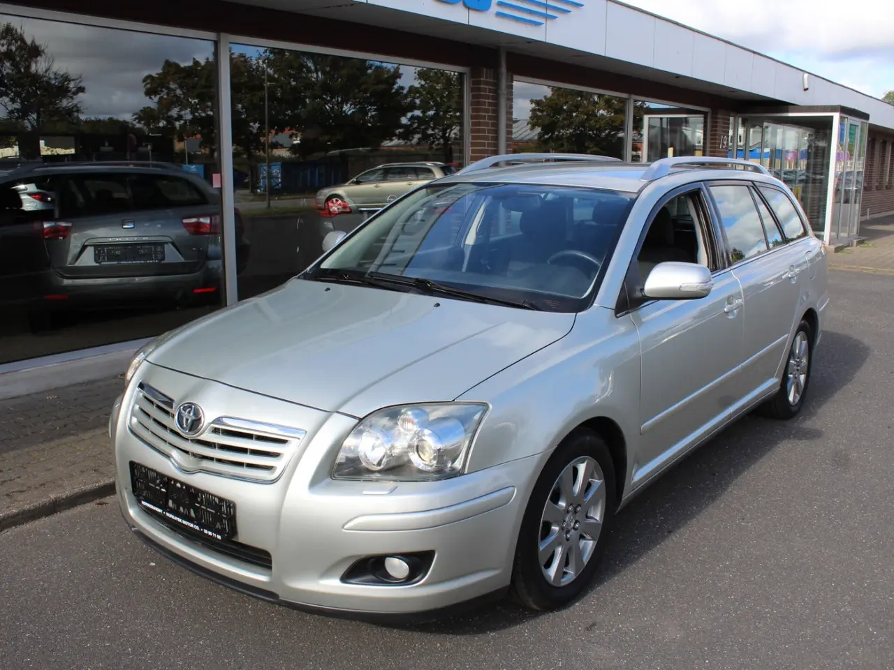 Billede 2 - Toyota Avensis 1,8 VVT-i Sol stc.