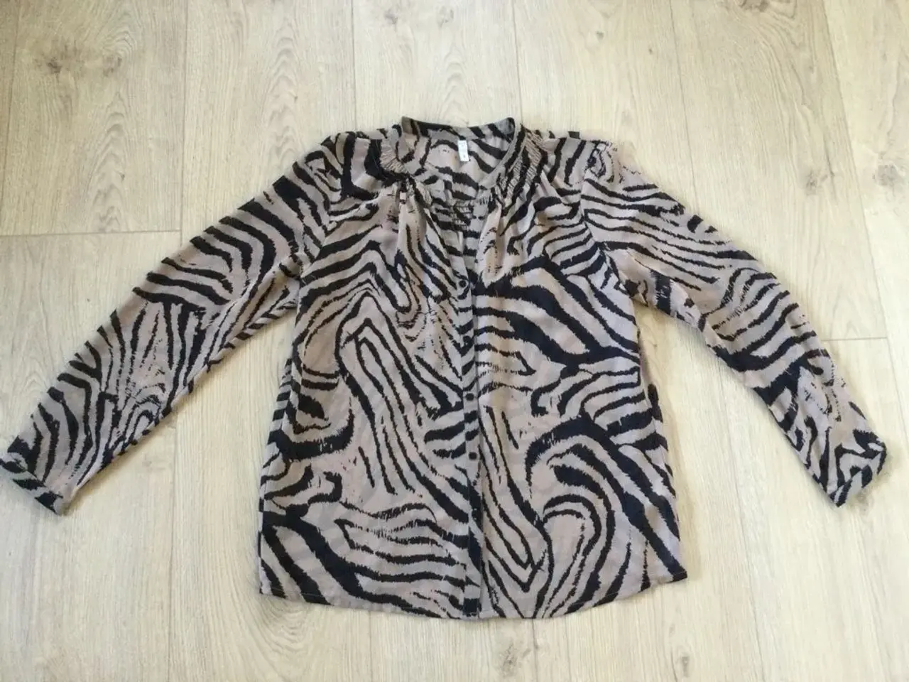 Billede 5 - Ny -PULZ Bluse / Skjorte. str. XL