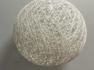 Hvid loftlampe