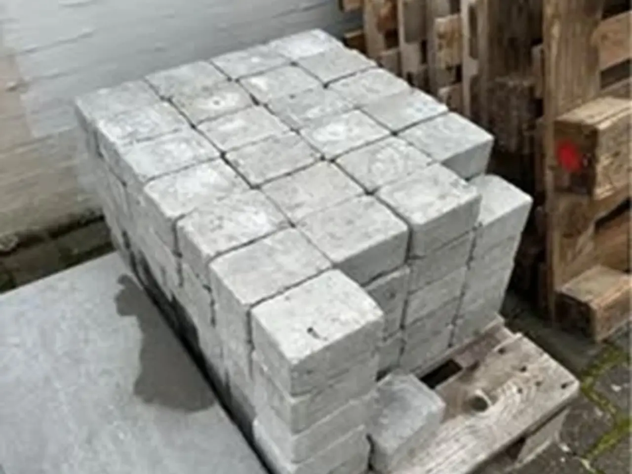 Billede 1 - IBF holmegaardsten grå halve 14×10,5 x 5,5 & 7 cm