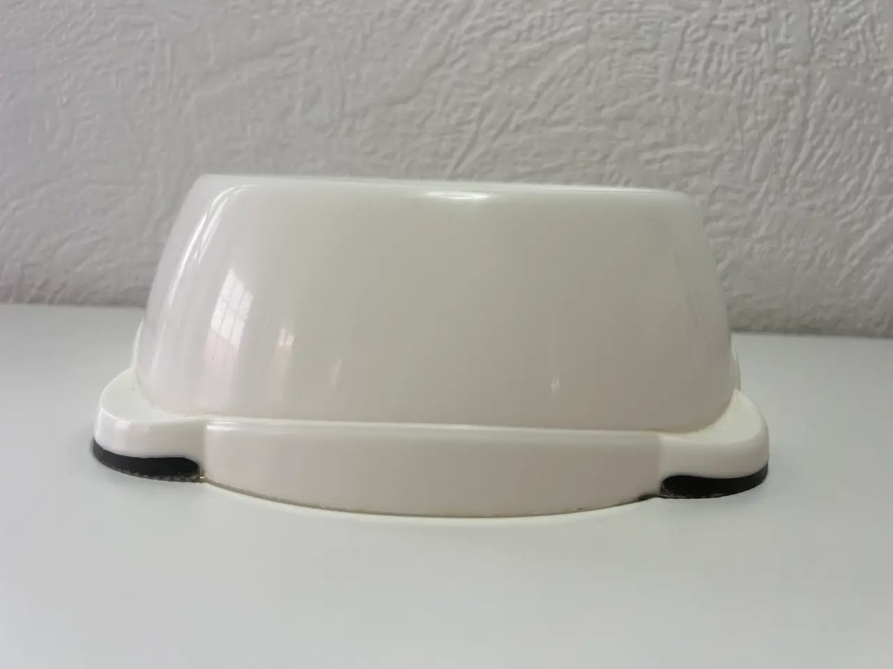 Billede 1 - Hvid Hundeskål m/Gummifødder. 18 Cm. Diameter.