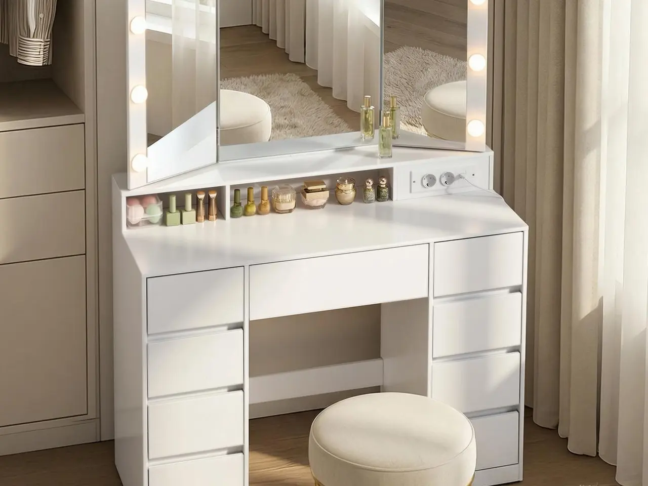Billede 5 - Toiletbord med spejl, LED-lys og stikdåse - hvid
