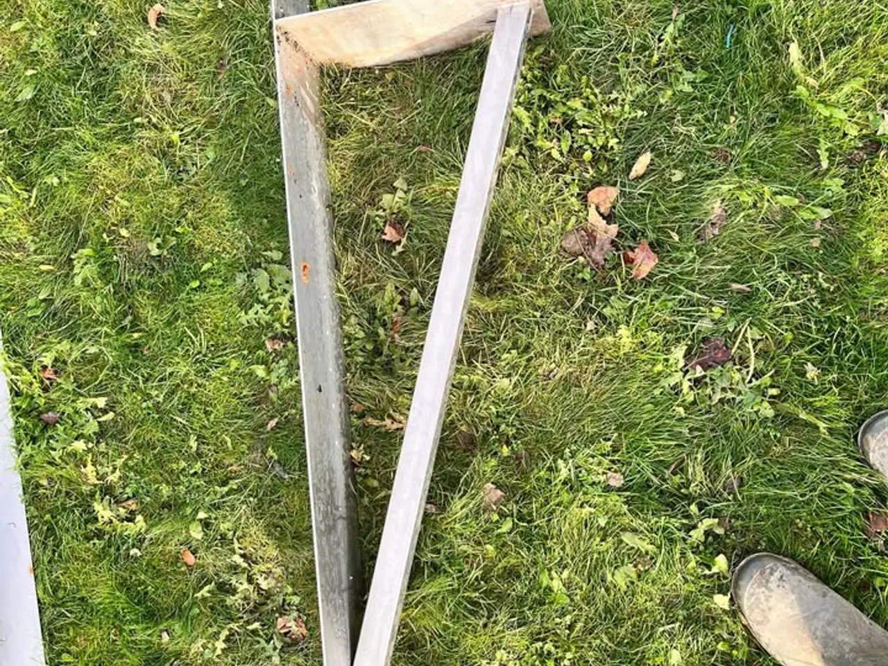 Billede 2 - 2 stk rustfri syrefaste vinkelbeslag 120 cm
