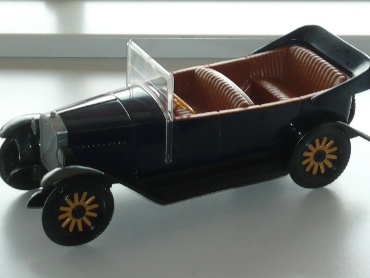 Billede 1 - Volvo Finsk  Plast Modelbil