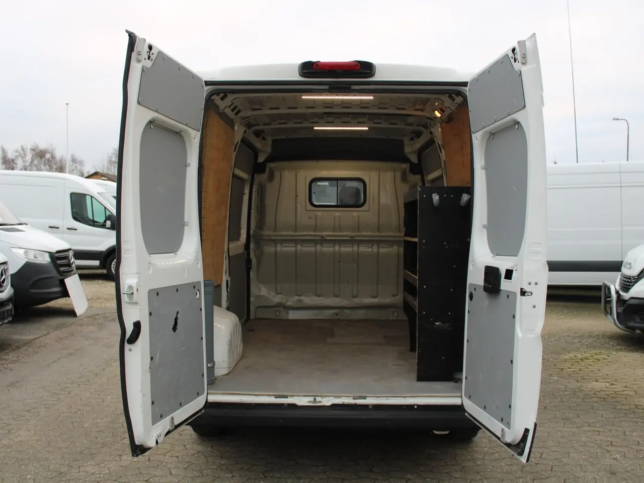 Billede 12 - Peugeot Boxer 335 2,2 BlueHDi 165 L2H2 Premium