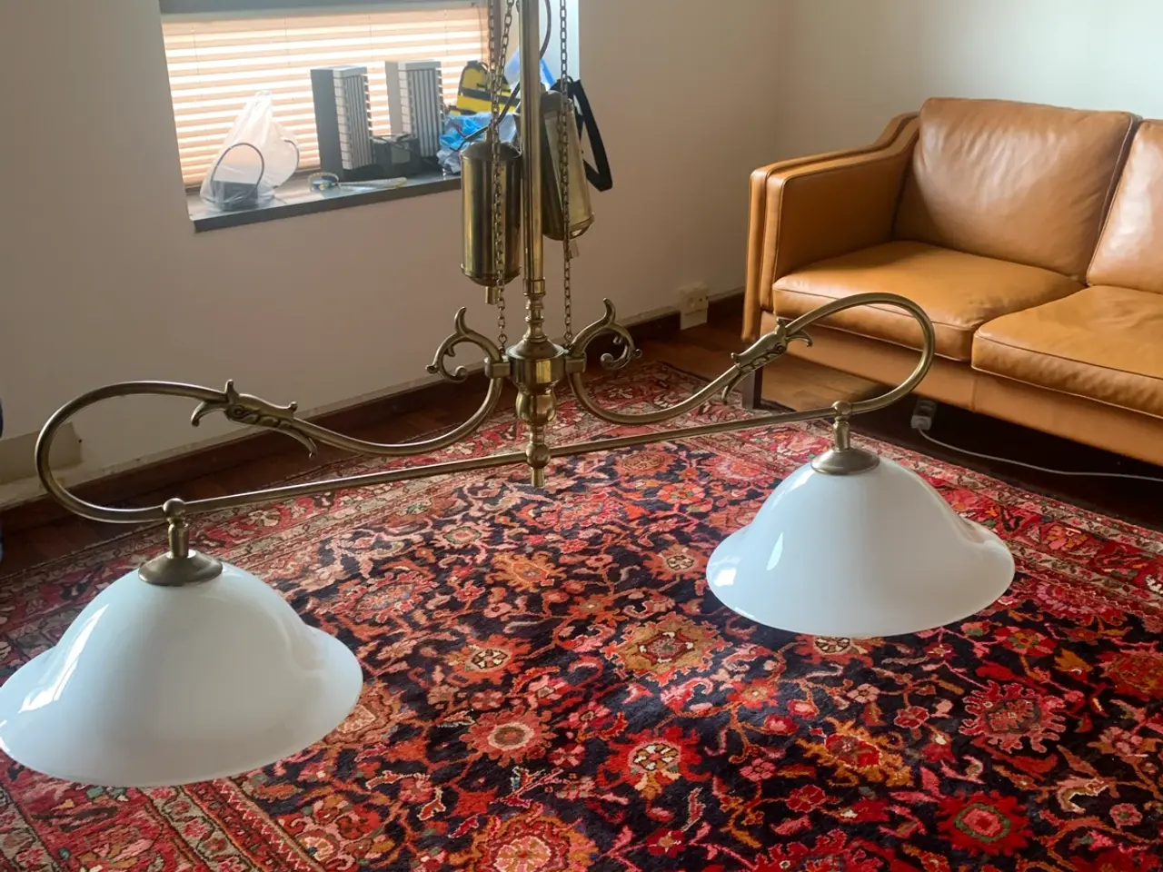 Billede 5 - Smuk messinglampe med mudblæste skærme