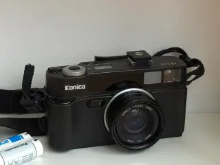 Konica Hexar AF 35mm filmkamera i top stand