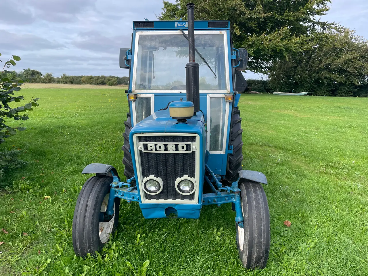 Billede 3 - FORD 3600 Traktor med vejhøvl og bagskovl (rød)