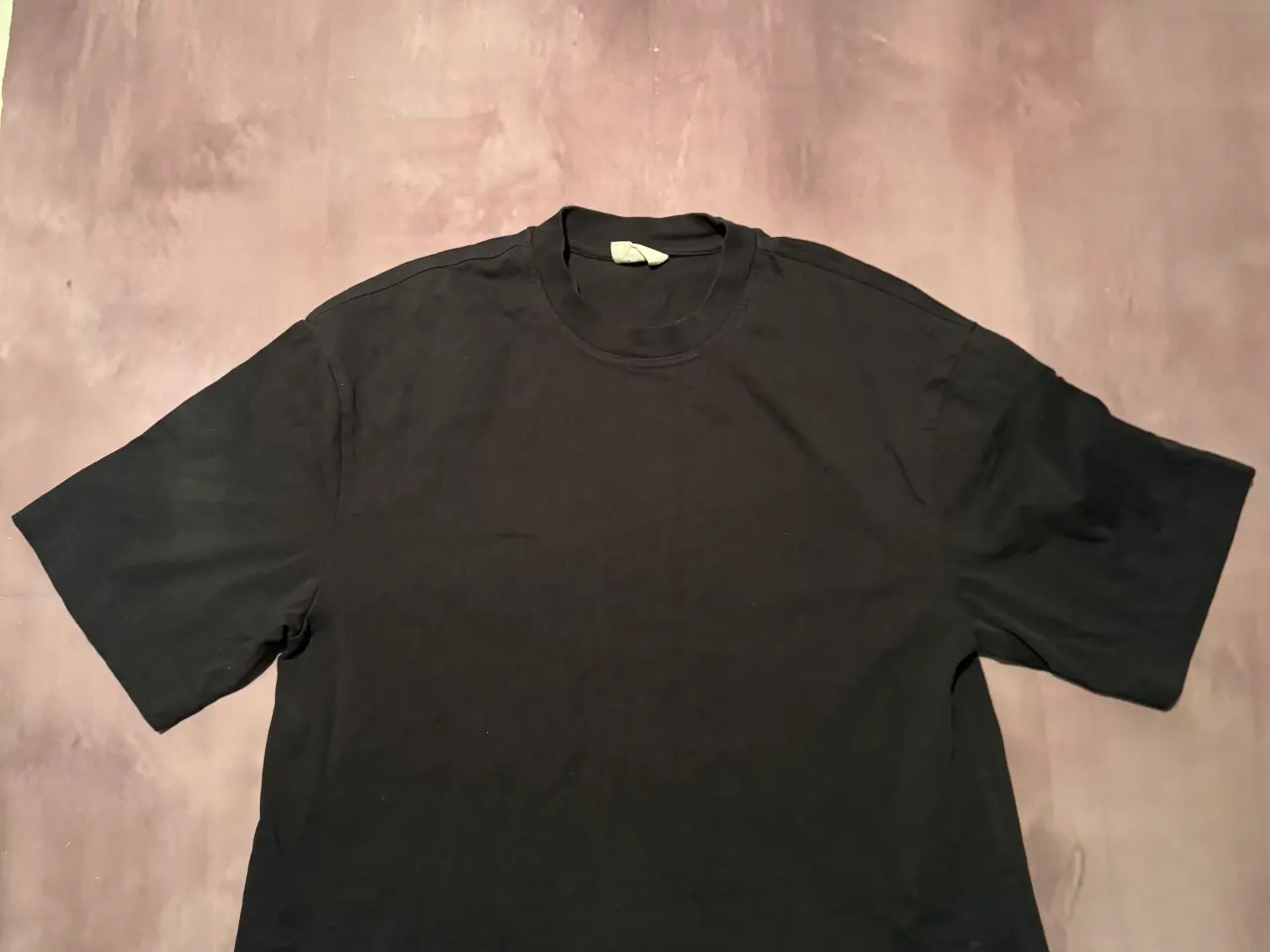 Billede 1 - Flot t-shirt sælges