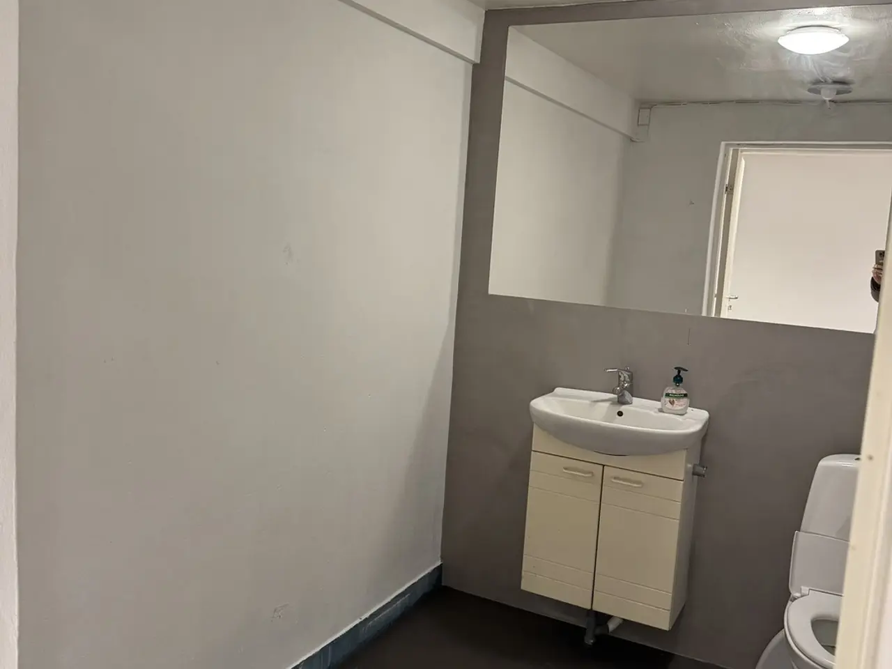 Billede 8 - Kælderlokaler til leje i høj kælder.