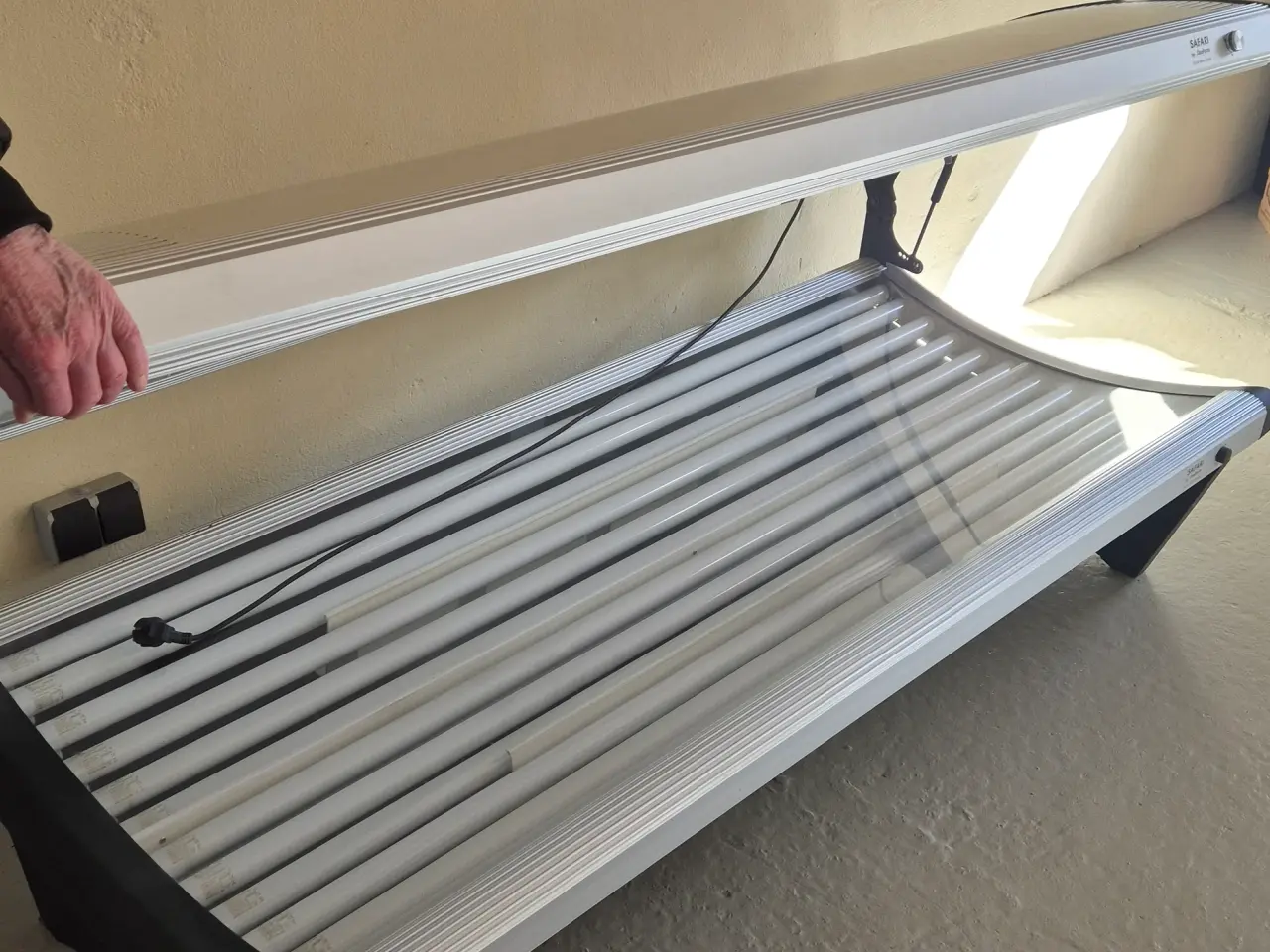Billede 2 - Velfungerende solarium med 24 rør / 2500 W