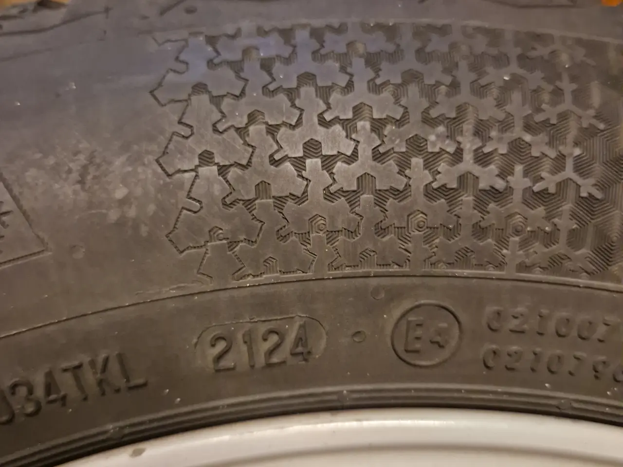 Billede 5 - Vinterdæk ContiWinterContact 215/60 R16 m. alufælg