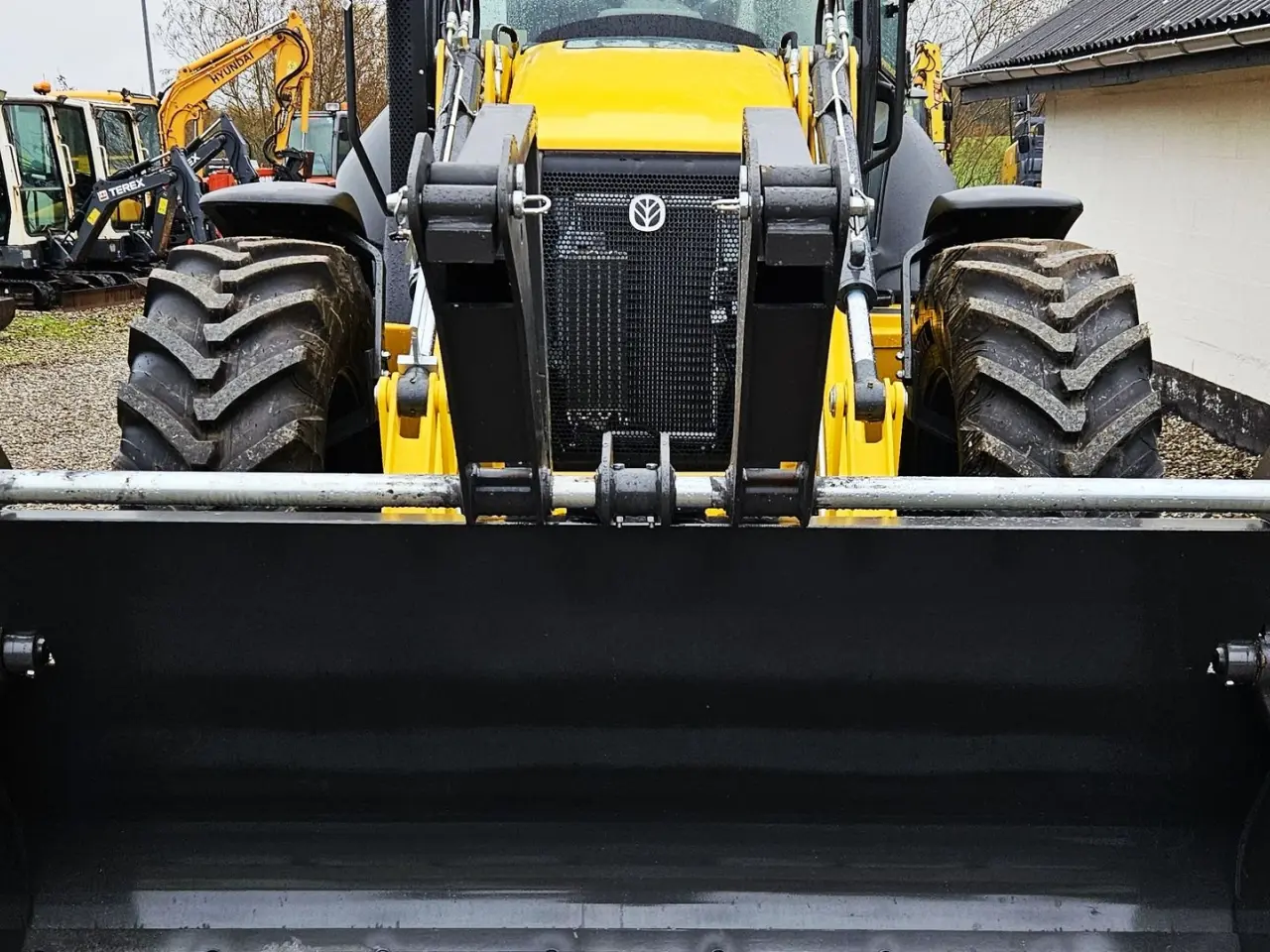 Billede 3 - New Holland B115D / FABRIKSNY - 2025 / Compacttilt & skovlsæt / teleskoparm mv.