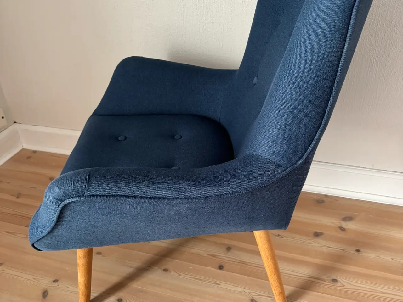 Billede 4 - 2 Pers. Sofa, lænestol og 2 skamler 