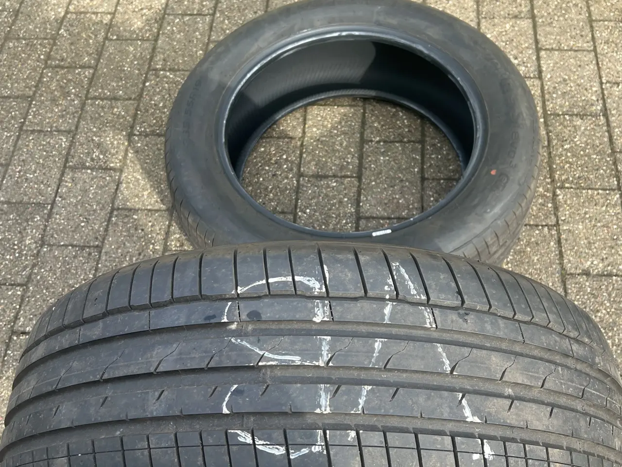 Billede 3 - 2 stk. 235/55R19 Afmonteringsdæk 600 km