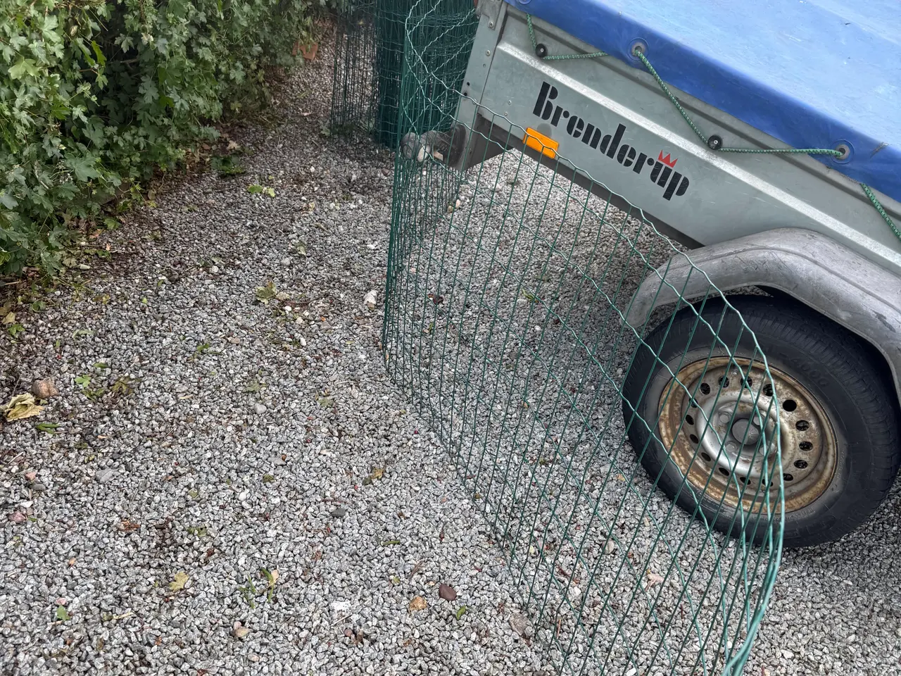 Billede 3 - Jeg sælger dette metalhegn.