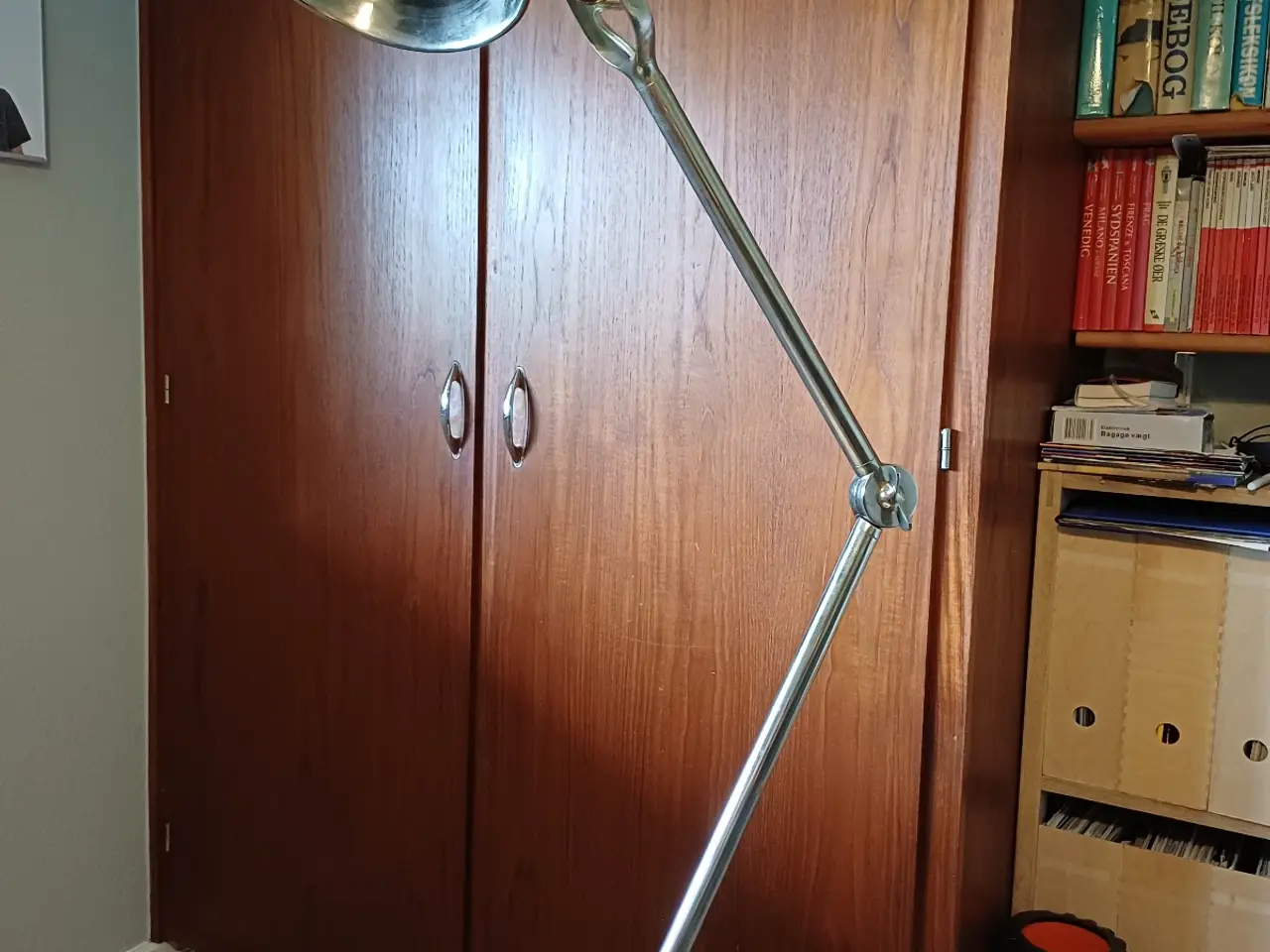 Billede 2 - Ældre industriel skrivebordslampe