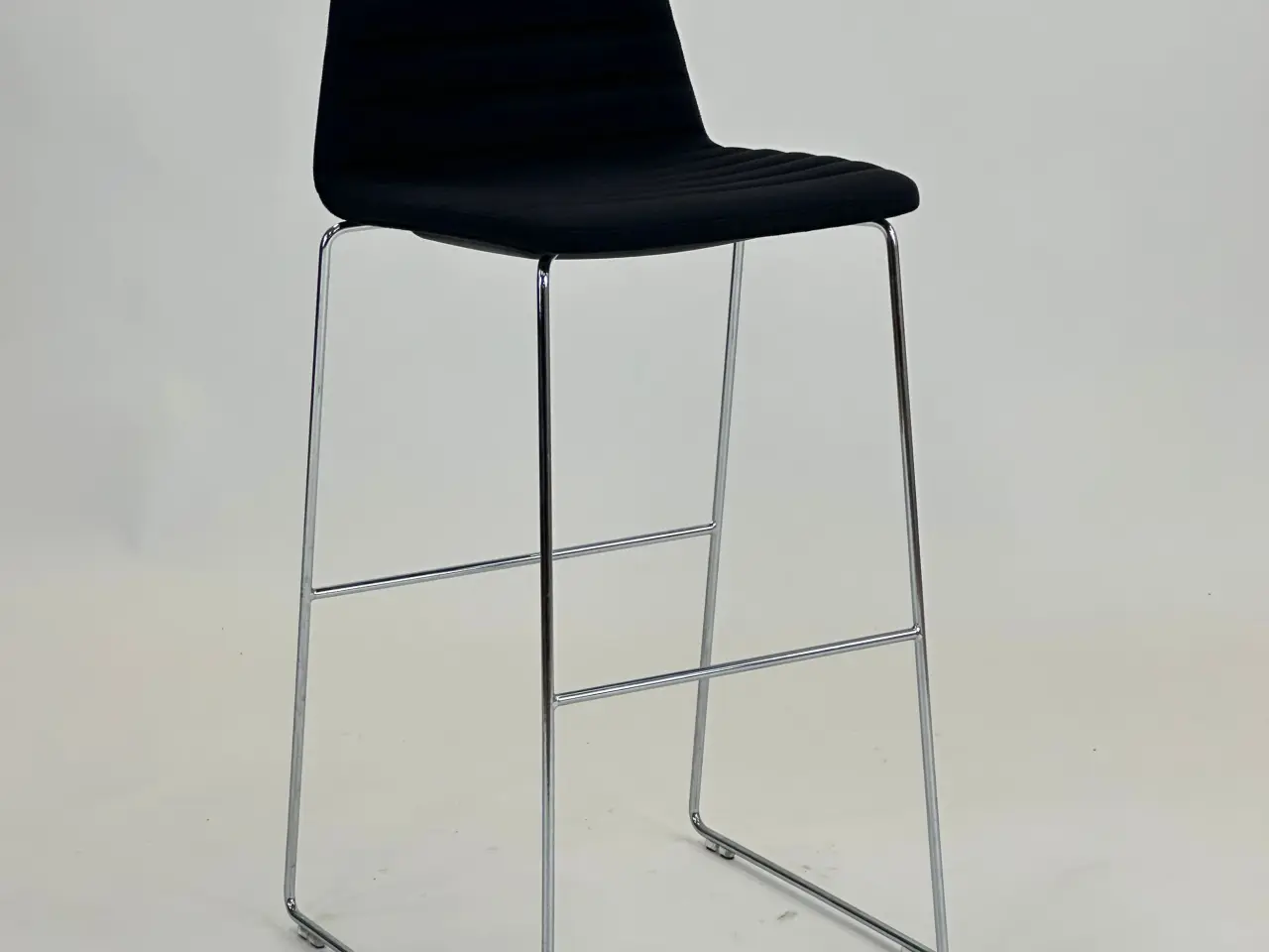 Billede 1 - Paustian Spinal Barstol – Sort med Krom Stel SH 78 cm