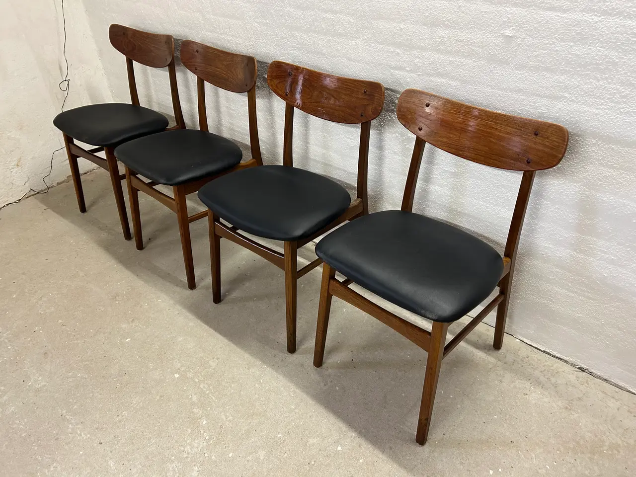 Billede 9 - 4 stk. Farstrup Model 210 spisebordsstole i teak