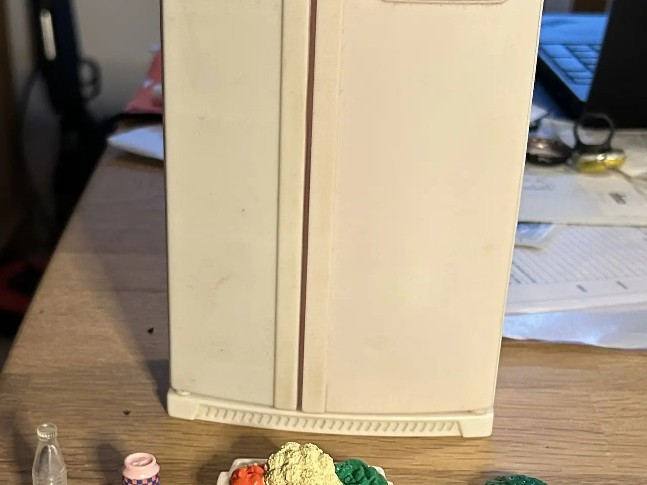 Billede 1 - Barbie køleskab med indhold