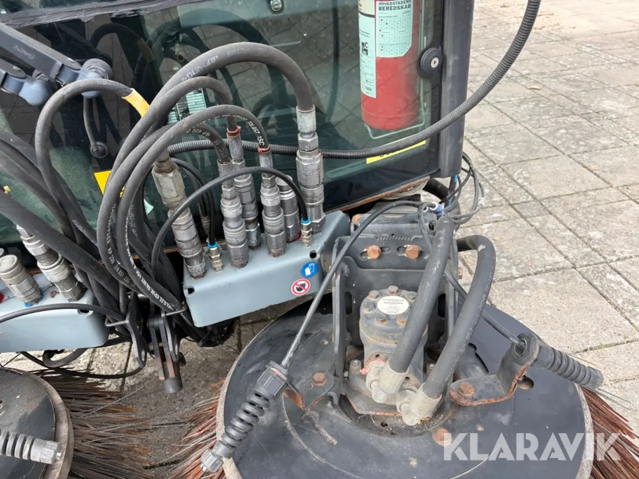 Billede 12 - Feje/sugemaskinw Karcher MC130