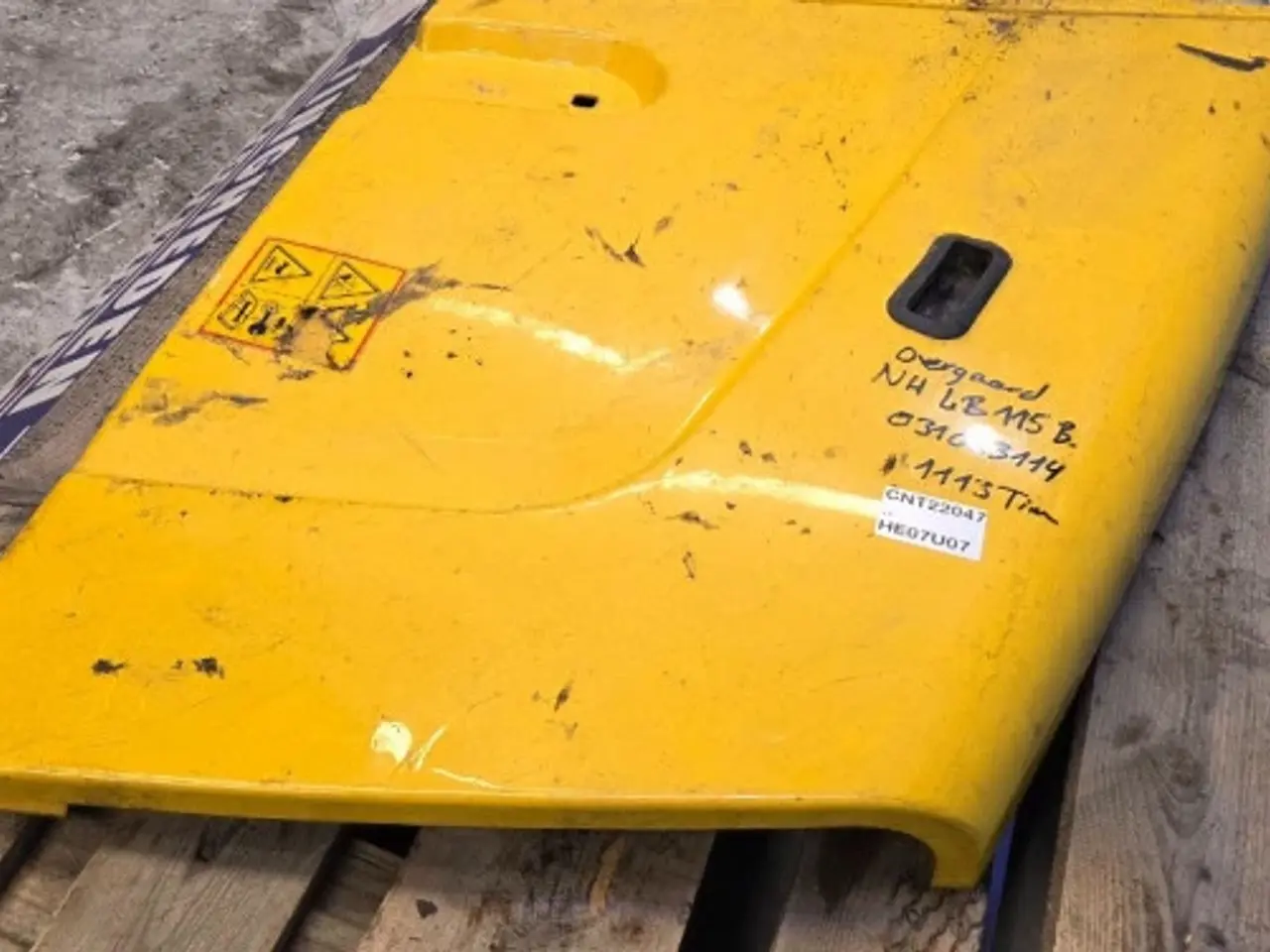 Billede 6 - New Holland LB115B Sideskærm R. 85825102