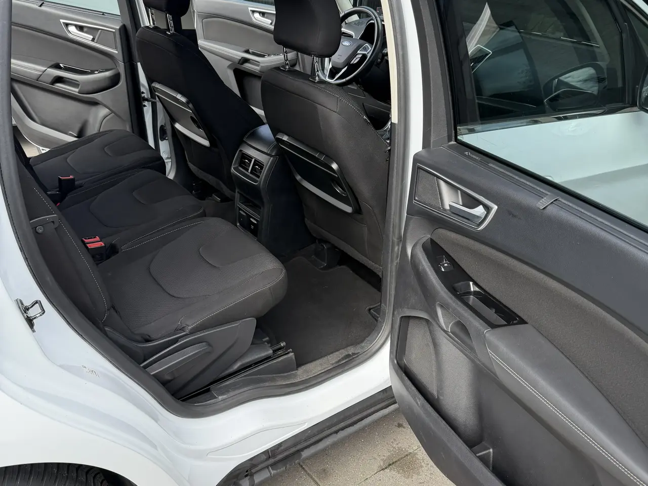Billede 3 - Ford S-Max, Benzin, 7pers Familiebil i god stand