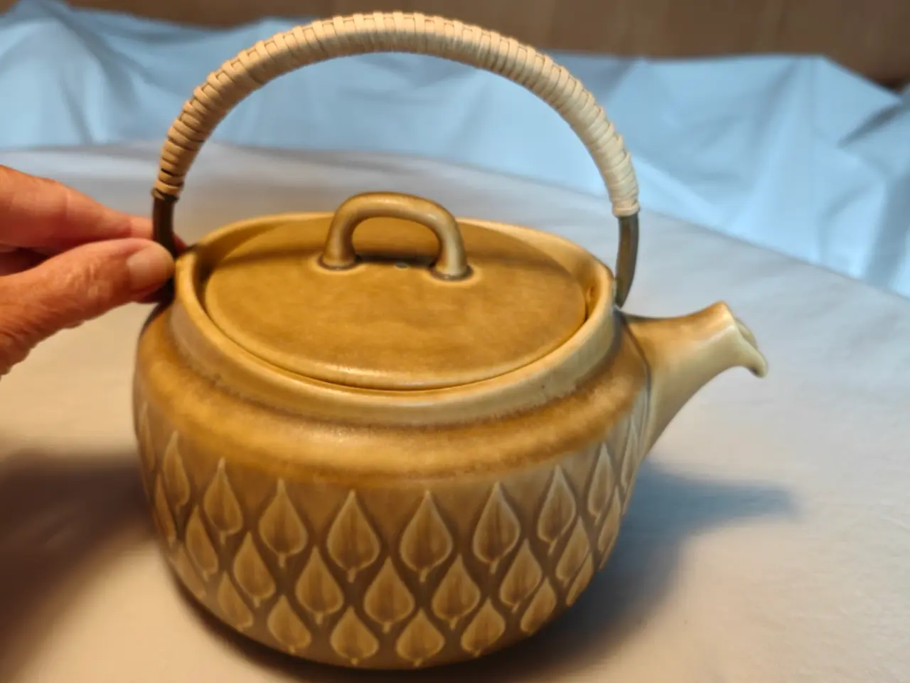 Billede 11 - Relief stentøj kaffekande, tallerkener, kopper m.