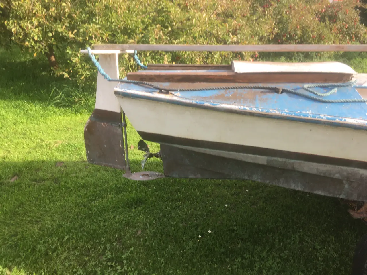 Billede 5 - Gerskov glasfiber motorpram med 3hk Marstal motor