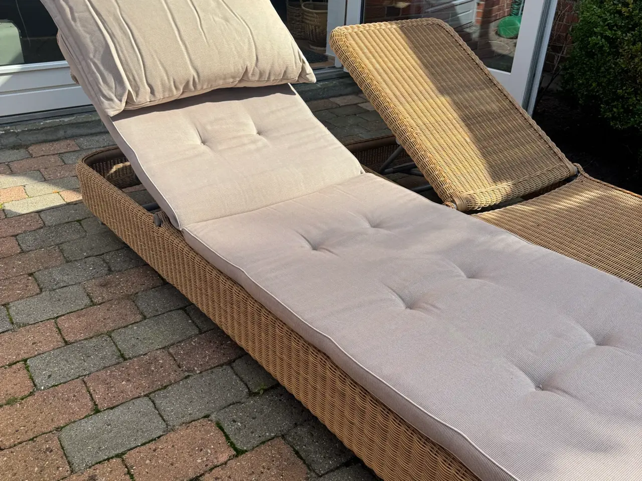 Billede 5 - Cane-Line solsenge lavt bord med hynder