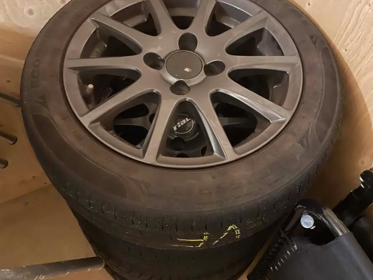 Billede 2 - Vinterhjul 15" til Hyundai i10