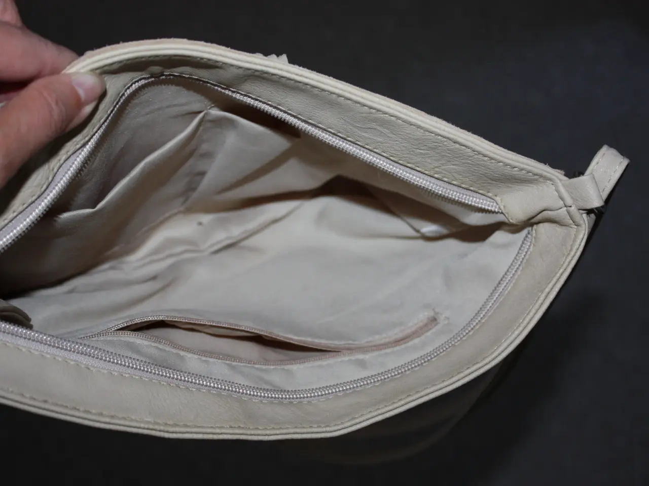 Billede 4 - Skuldertaske 34 cm x  23 cm