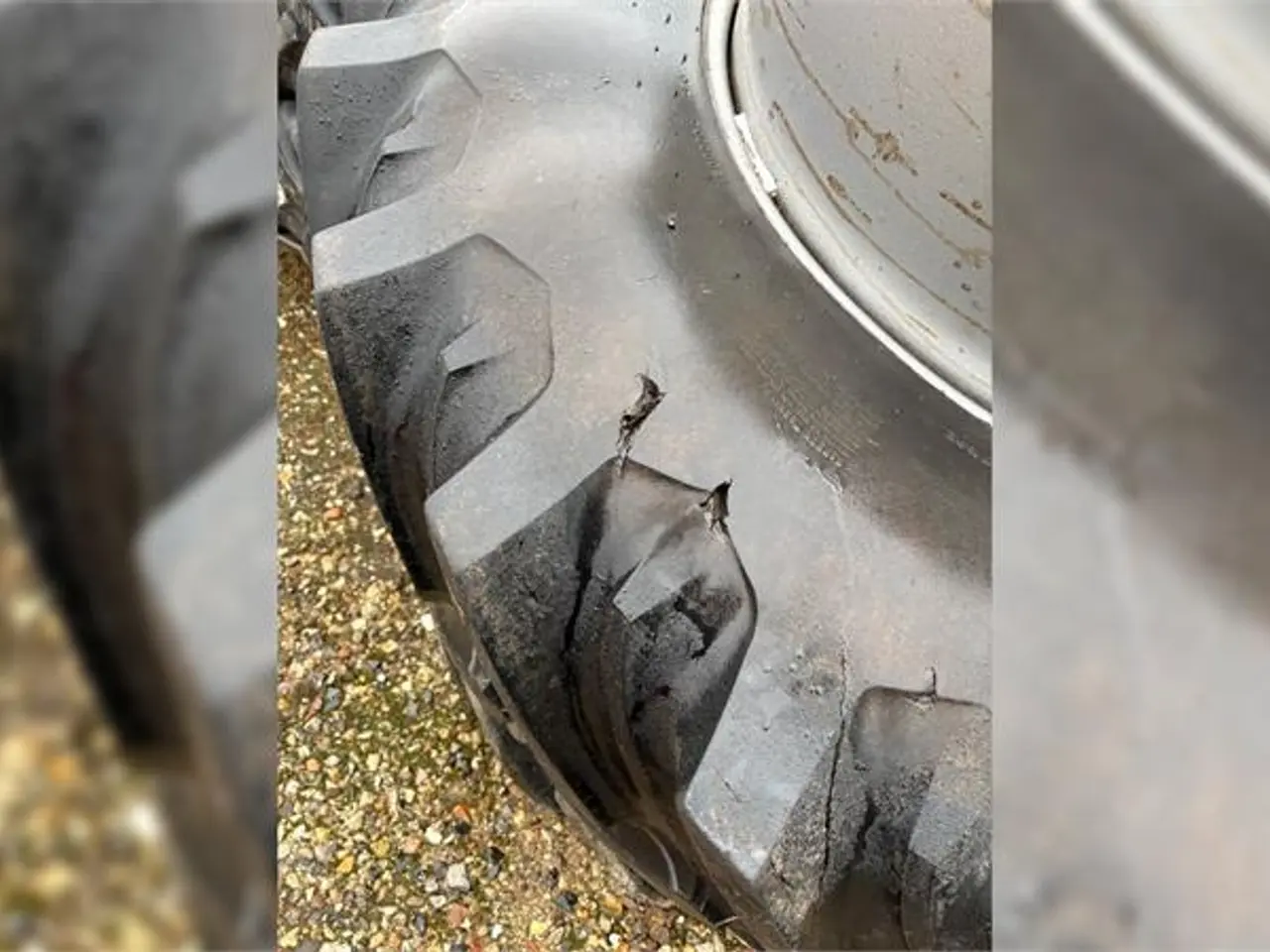 Billede 4 - Firestone 520/85R38 / 20.8R38 20.8-38 med 8 spænder