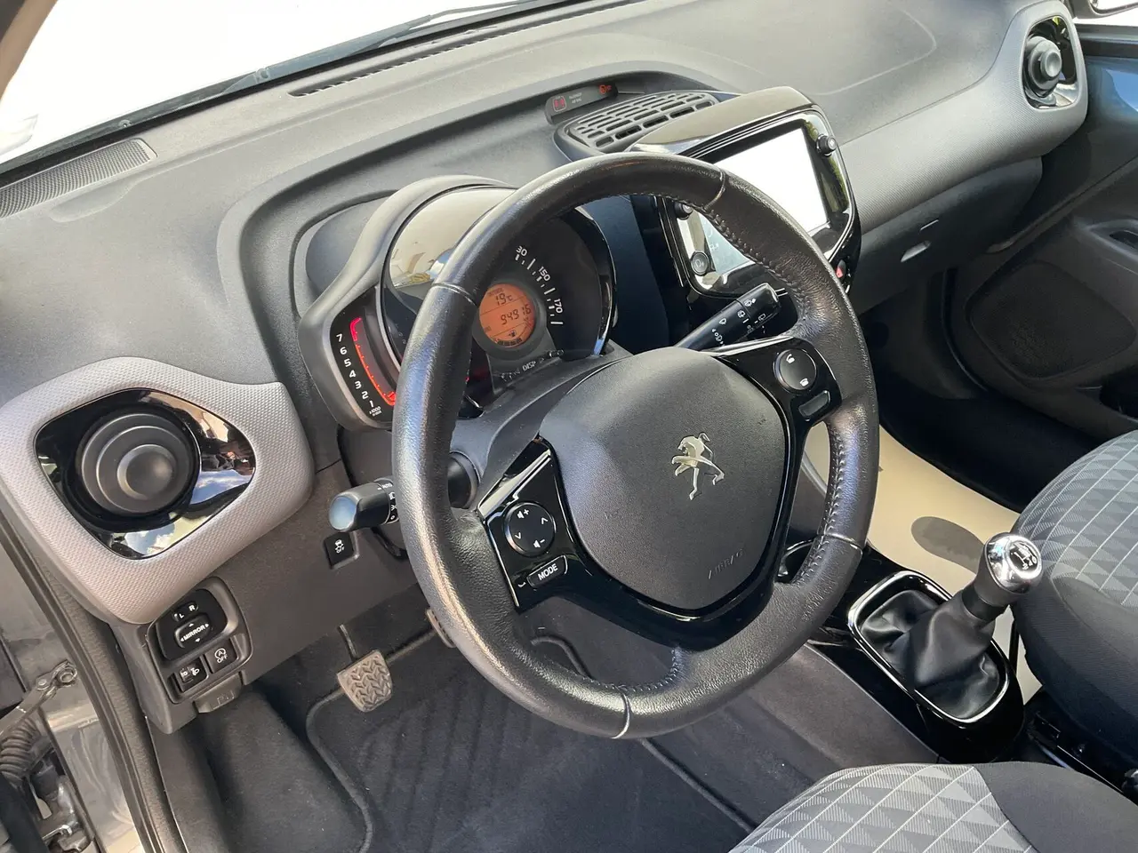 Billede 5 - Peugeot 108 1,0 e-Vti Allure+ 72HK 5d