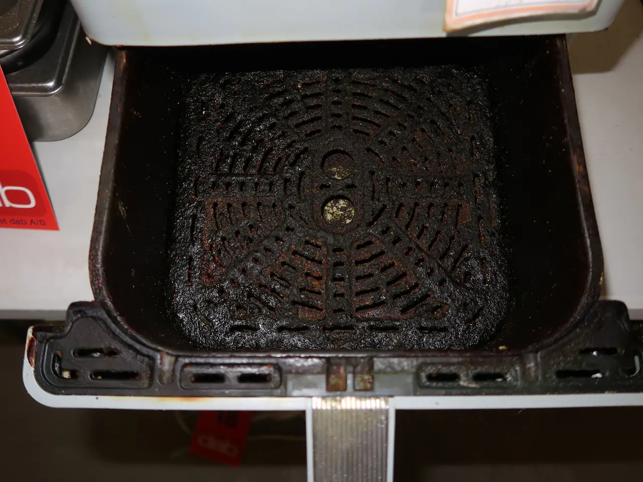 Billede 3 - Diverse kantiner, airfryer samt tråd skraldespande