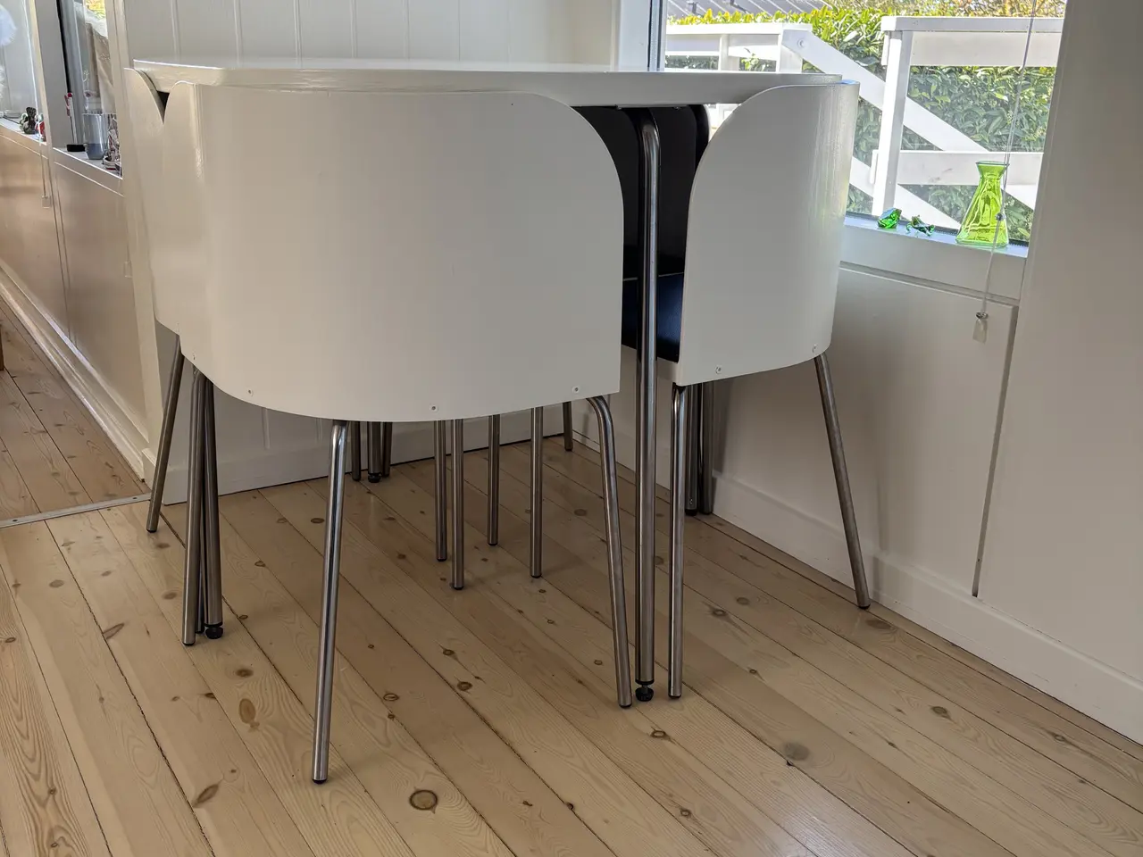 Billede 2 - Bord med 4 stole