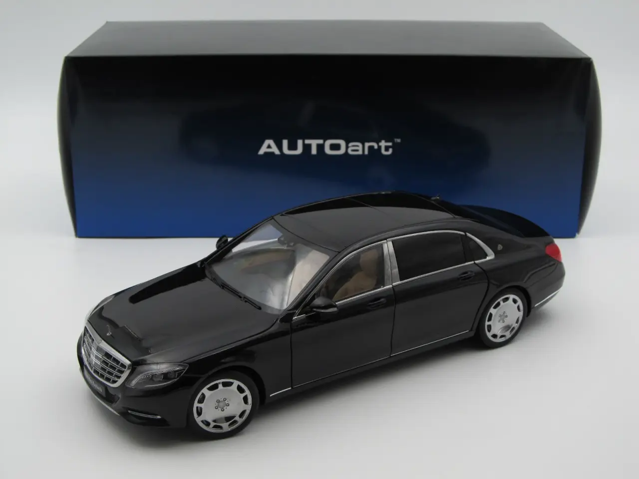 Billede 1 - 2016 Mercedes Maybach S600 V12 AUTOart - 1:18