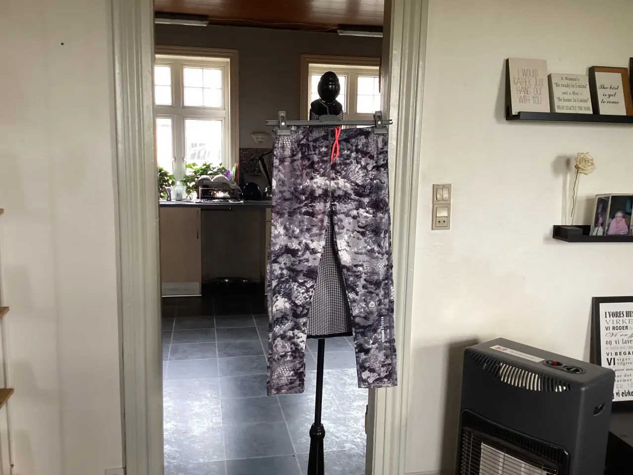 Billede 3 - Bukser / Leggins. STR : 158 - 164 - S.