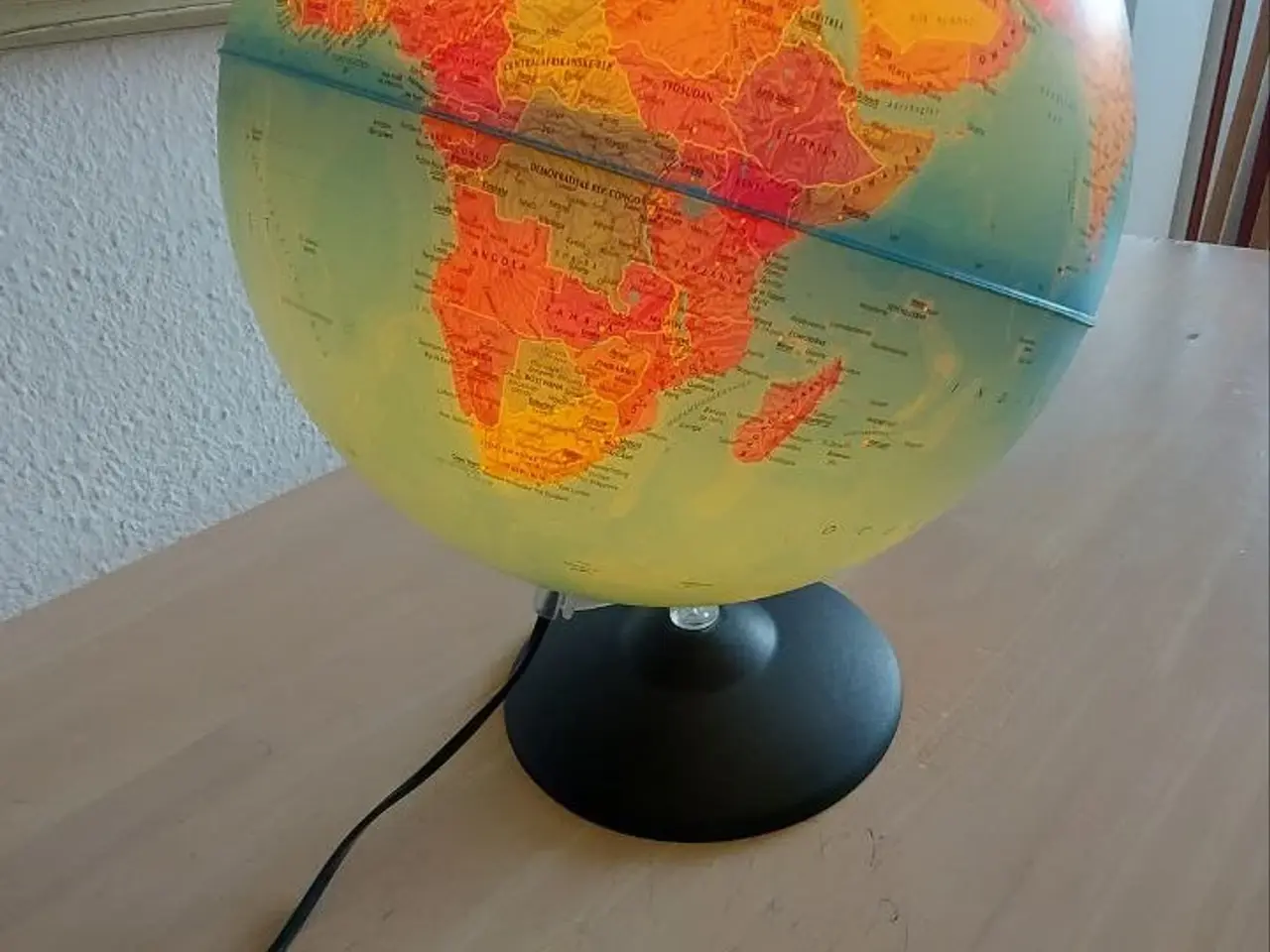 Billede 3 - Globus med lys