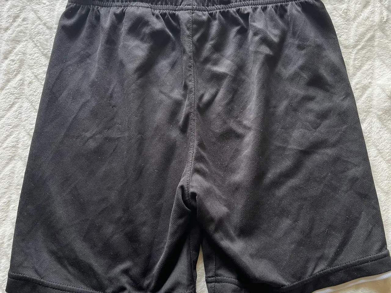 Billede 2 - Shorts fra H&M.