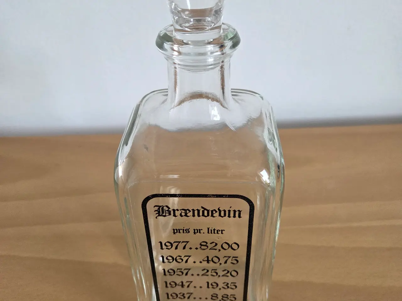 Billede 1 - Brændevin 1907-1977 glasflaske med snapseglasprop