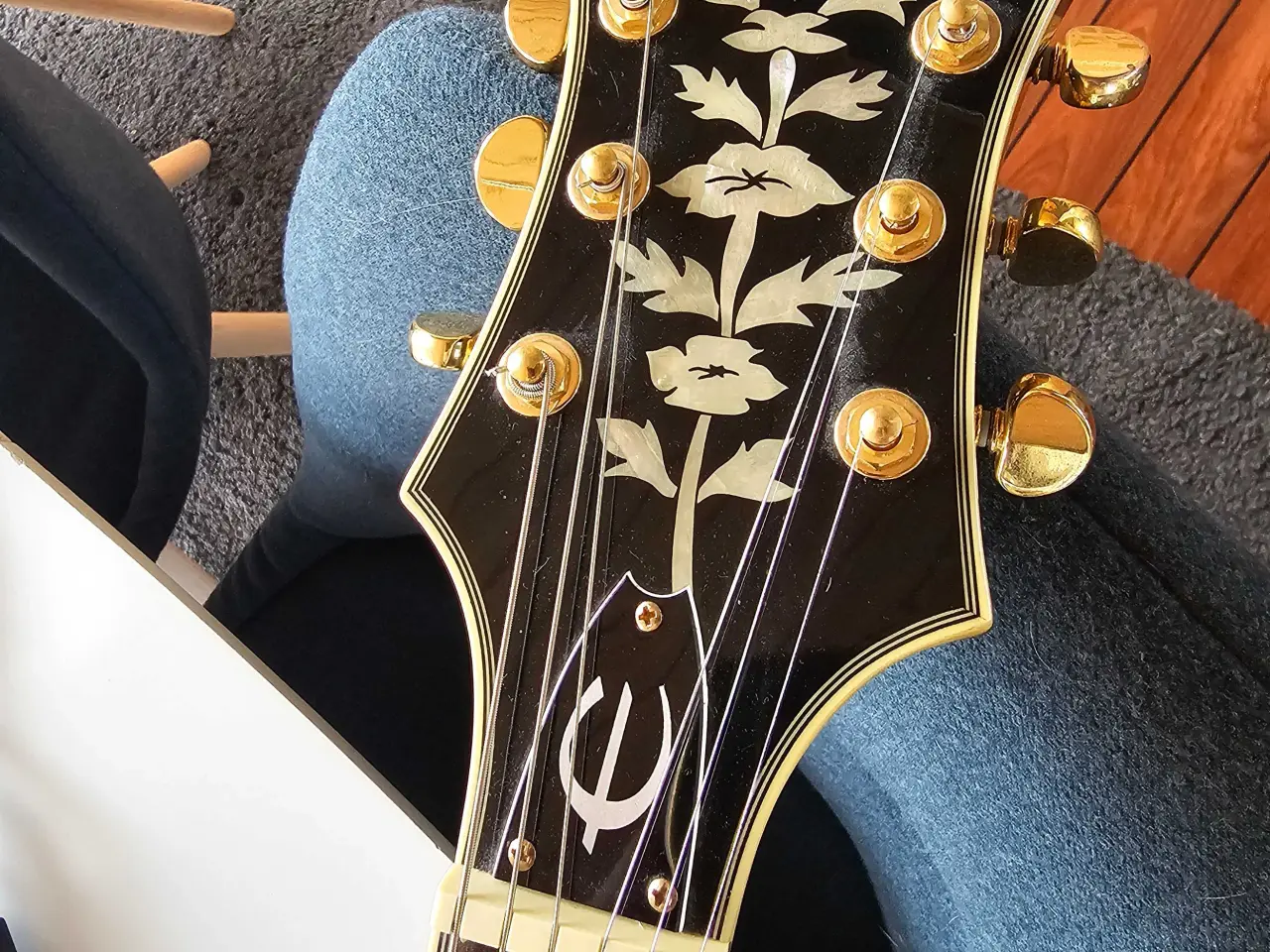 Billede 3 - Flot guitar til salg
