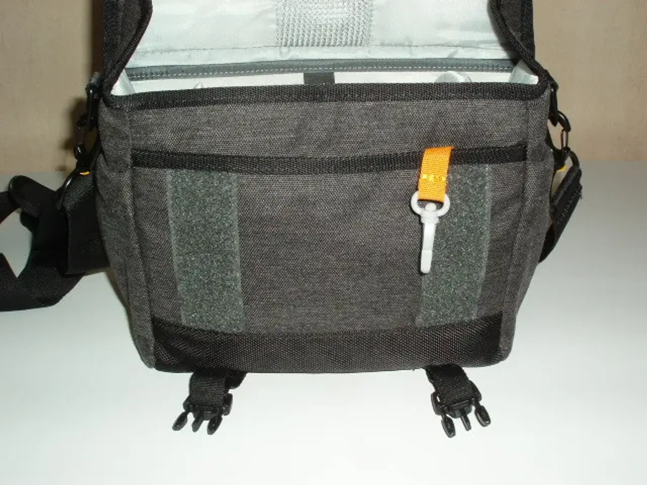 Billede 4 - Kamerataske Lowepro m-Trekker SH150