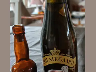 3 Holmegaard øl og 3 små Holmegaard flasker sælges
