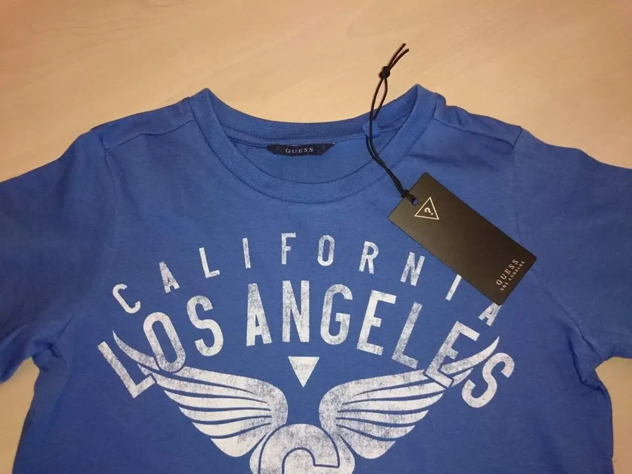 Billede 3 - Ny Guess Kids/ Batman t-shirt str 116