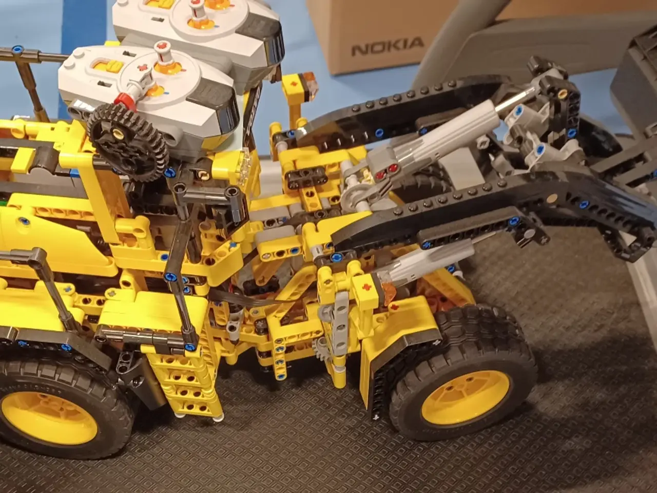 Billede 2 - Lego gummiged volvo sæt 42070
