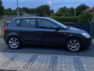 Kia Ceed med lav km tal sælges